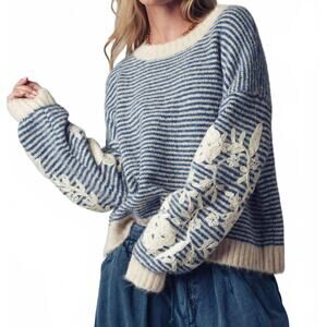 Urban Daizy Floral Embroidered Blue Stripe Knit Sweater Wool Blend Size Small